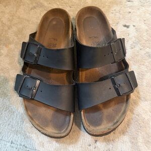 Women’s Arizona Birkenstocks Black Leather